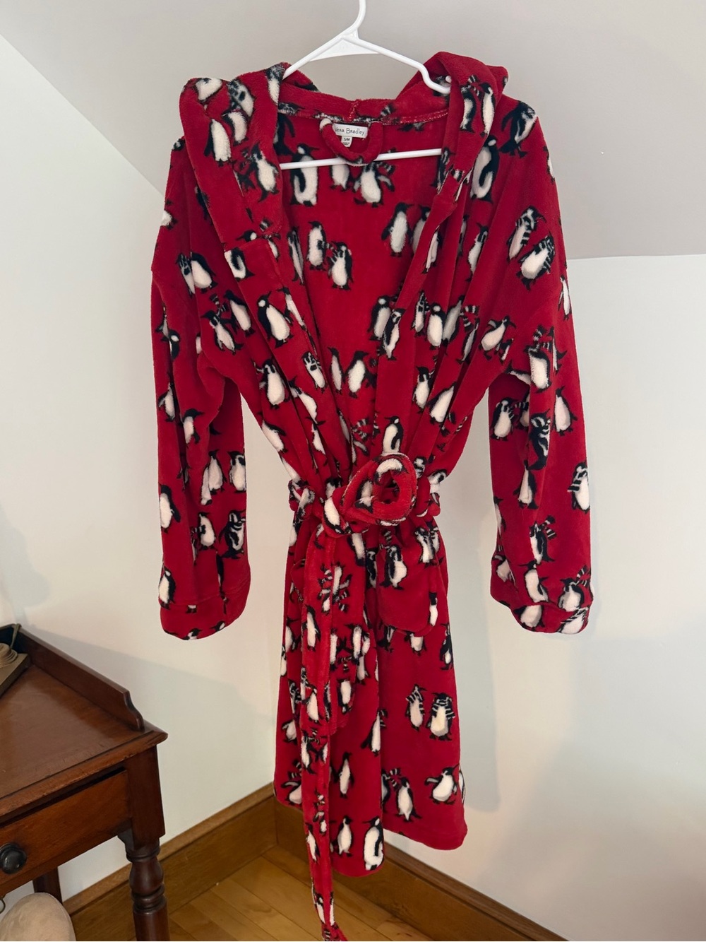 Vera Bradley Red Penguin Fleece Robe with Hood and Pockets